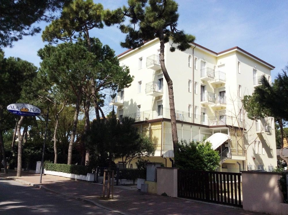 Hotel Augustus1