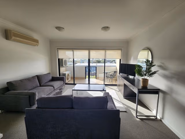 Deluxe Two-Bedroom Apartment
