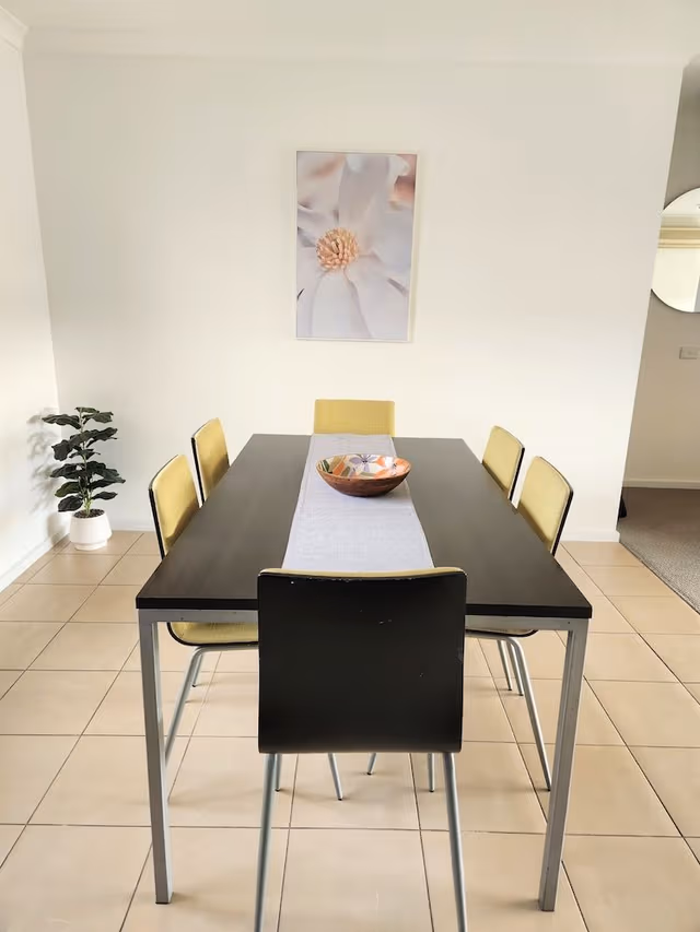 Deluxe One-Bedroom Apartment