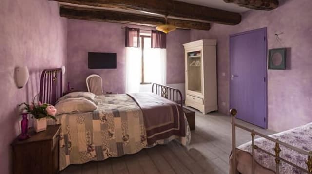 Triple Room (Mauve)