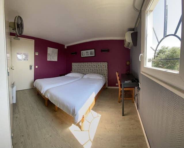 Comfort Twin Room