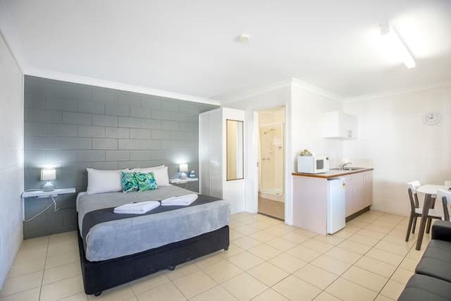 Executive Queen Room