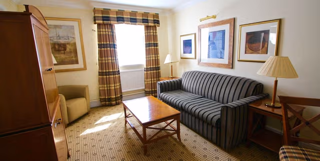 Deluxe Suite