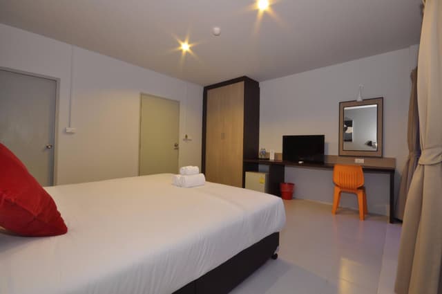 Standard Double Bed