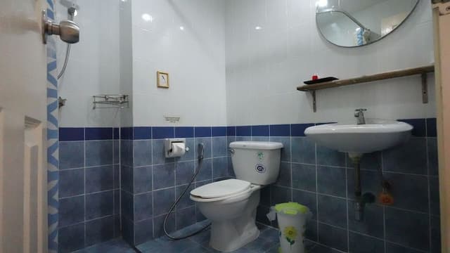 Deluxe with Pool Access