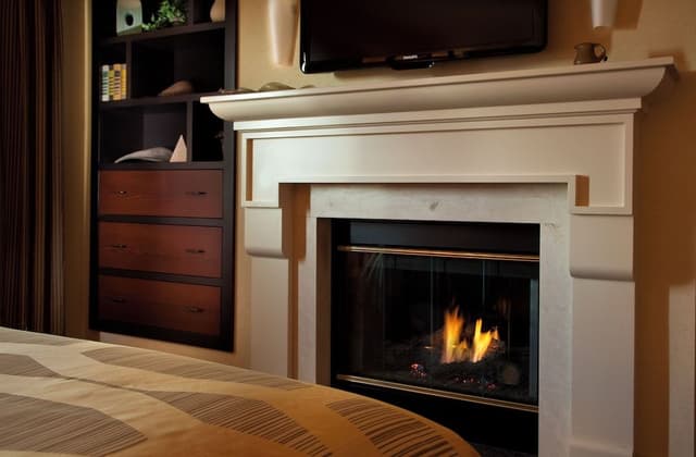 Suite, 1 King Bed, Accessible, Fireplace