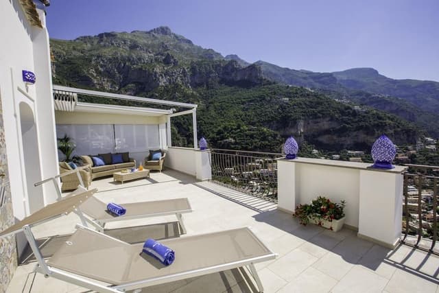 Villa, Smoking
