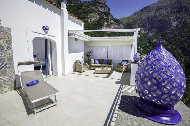 Villa, Smoking