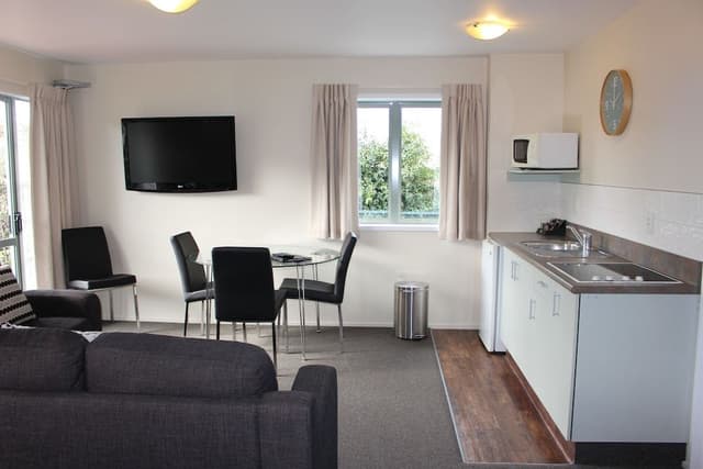Standard Suite, 1 Bedroom, Non Smoking, Kitchenette (SPA BATH 1ST FL)