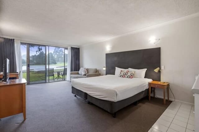 Standard Queen Room