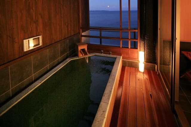 Luxury Suite Room with Open-air Bath and Tatami Area (TYPE P)