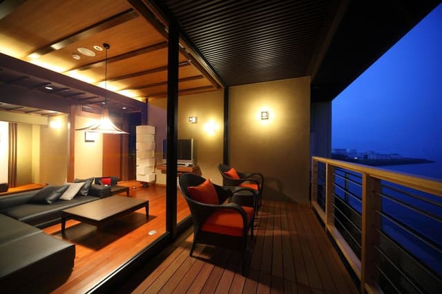 Luxury Suite Room with Open-air Bath and Tatami Area (TYPE P)