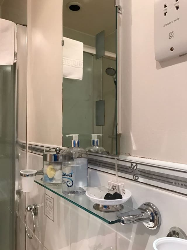Standard Double Room, Ensuite