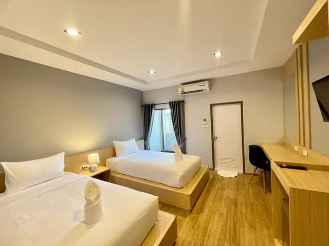 Twin Room with Balcony