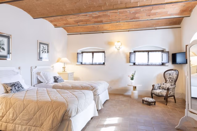 Room, Multiple Beds
