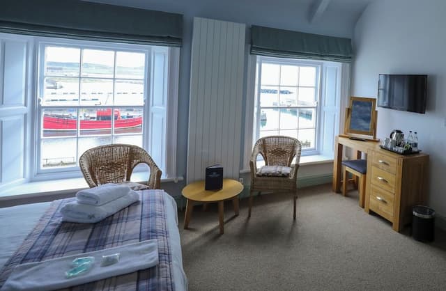 Double or Twin Room, Ensuite, Sea View