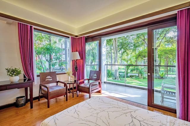 Deluxe Double Room, Garden View