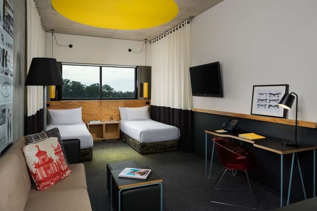Entertainer View Twin Room