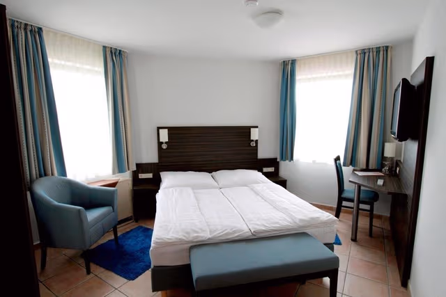 Basic Twin Room