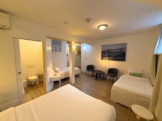 Family, multiple beds, en-suite bathroom, basement