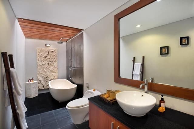 Three Bedroom Villa with Private Pool and Bathtub