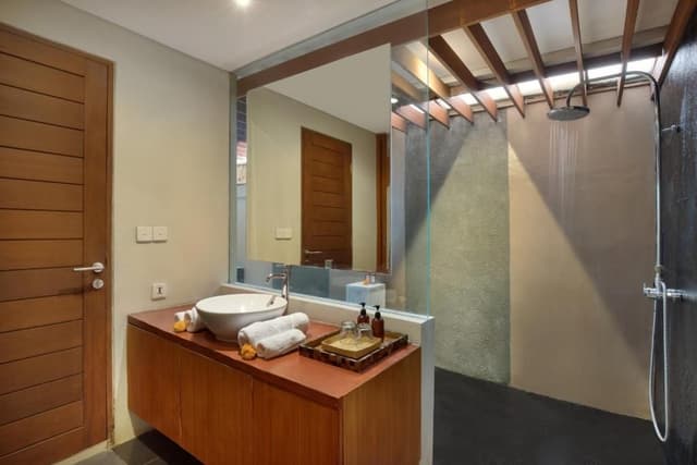 Three Bedroom Villa with Private Pool and Bathtub