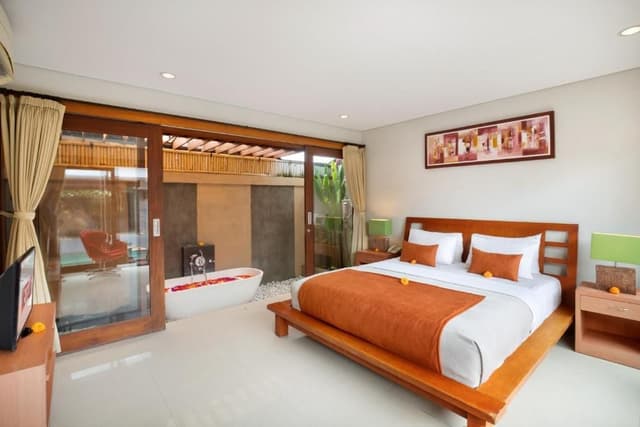 One Bedroom Villa with Private Pool and Bathtub