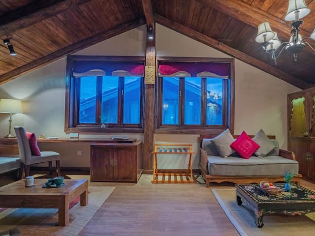 Deluxe Suite