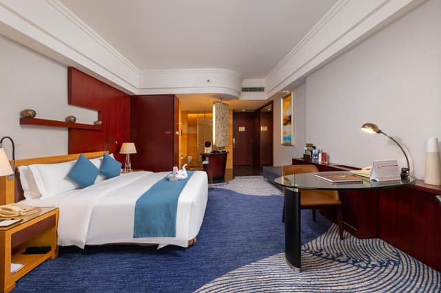 Superior Macau Ocean View Room with Queen Bed