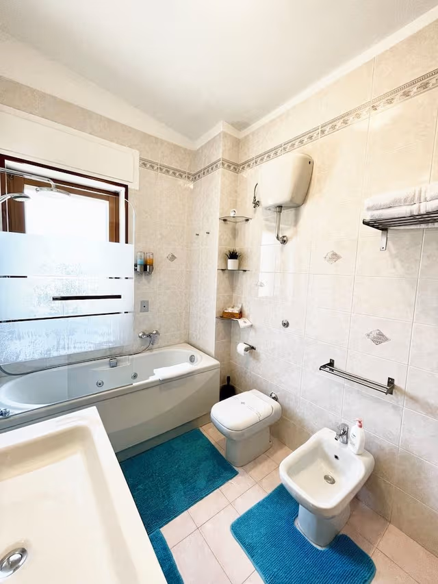 Triple Room, Non Smoking, Private Bathroom
