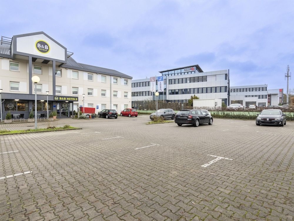 ibis budget Dusseldorf Airport0