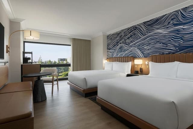 Room, 2 Queen Beds (Club Access)