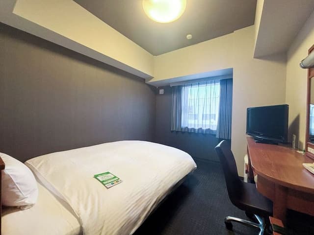 Single Room, Smoking