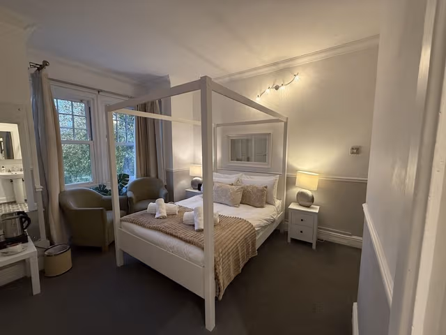 Superior Double Room, Ensuite, River View