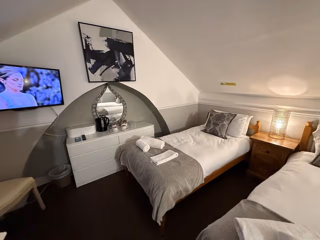 Standard Triple Room, Ensuite