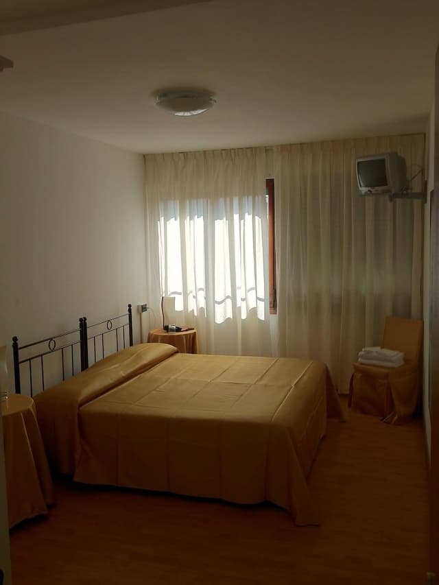 Triple Room, Private Bathroom (External)