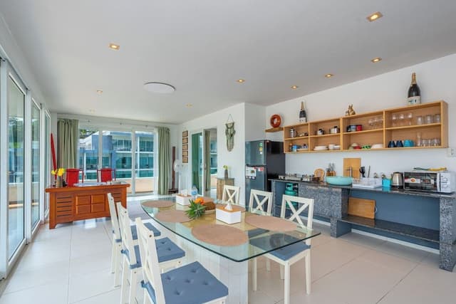 Penthouse 2-Bedroom Suite with Sea View