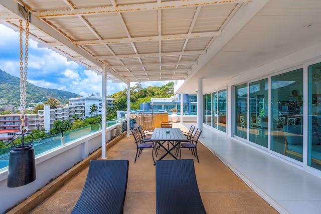 Penthouse 2-Bedroom Suite with Sea View