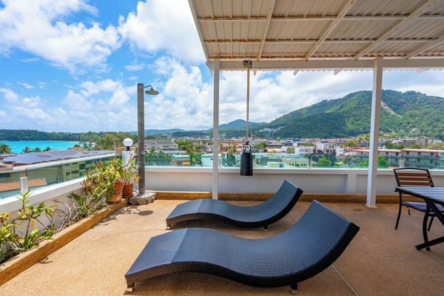 Penthouse 2-Bedroom Suite with Sea View