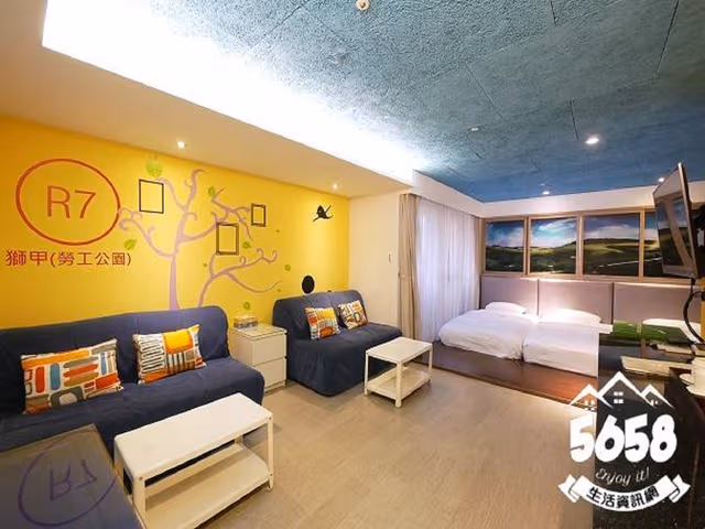 Deluxe Family Room with Balcony