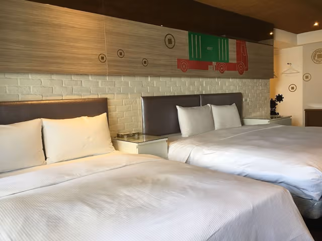 Business Quadruple Room (D)