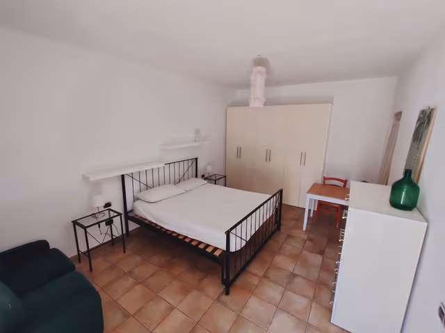 Bedroom with double bed