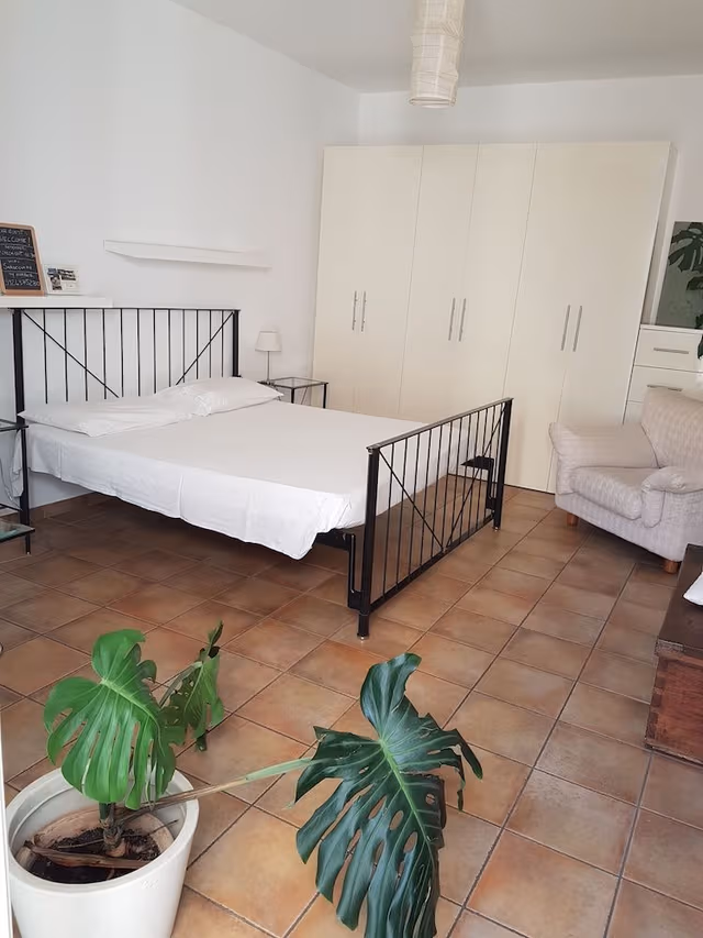 Bedroom with double bed