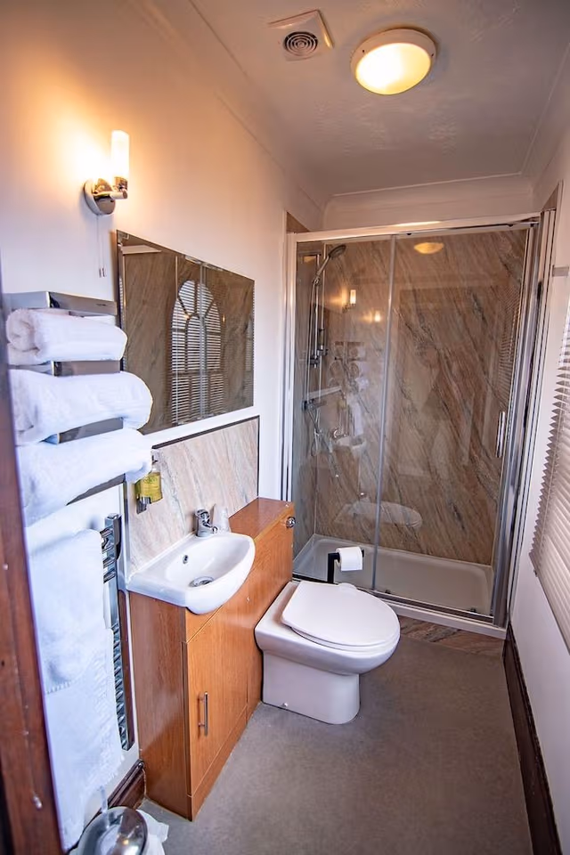 Standard Twin Room, Ensuite, River View