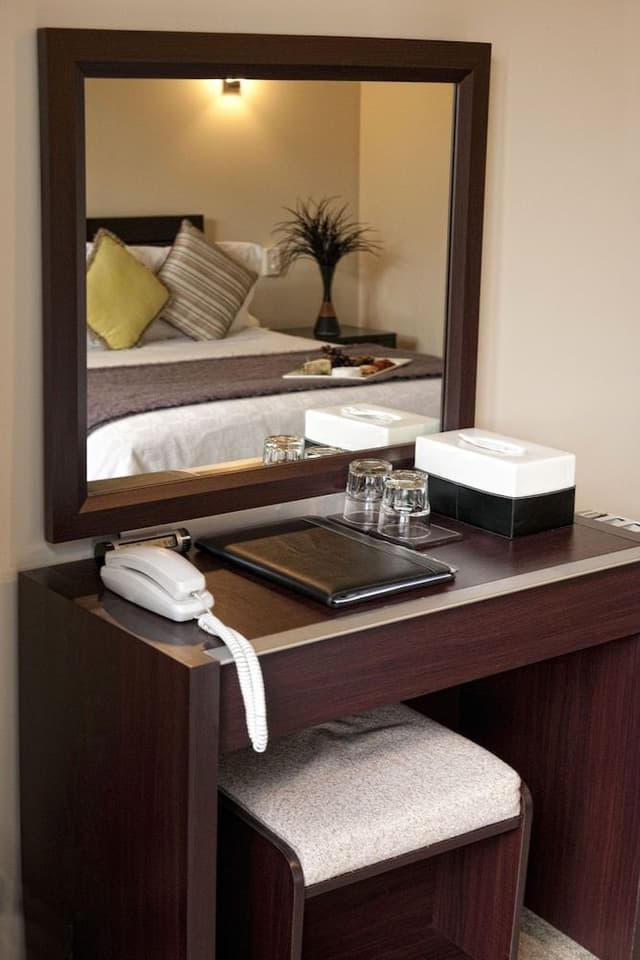 Standard Room, 1 Queen Bed, Balcony, Garden View