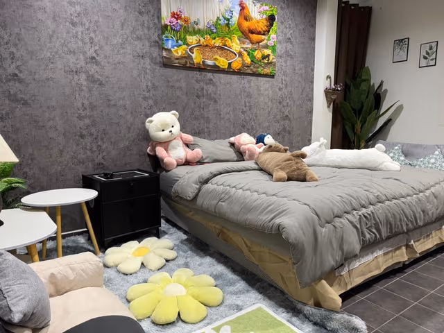 Family Room (2 Adults + 2 Children)