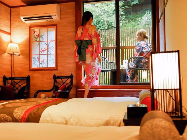 Basic Room, 2 Twin Beds, Balcony