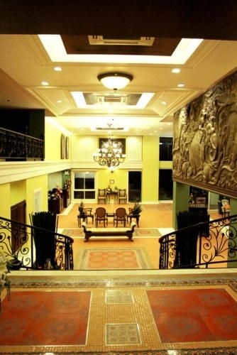 โรงแรมช.พาเลส (Chour Palace Hotel)1