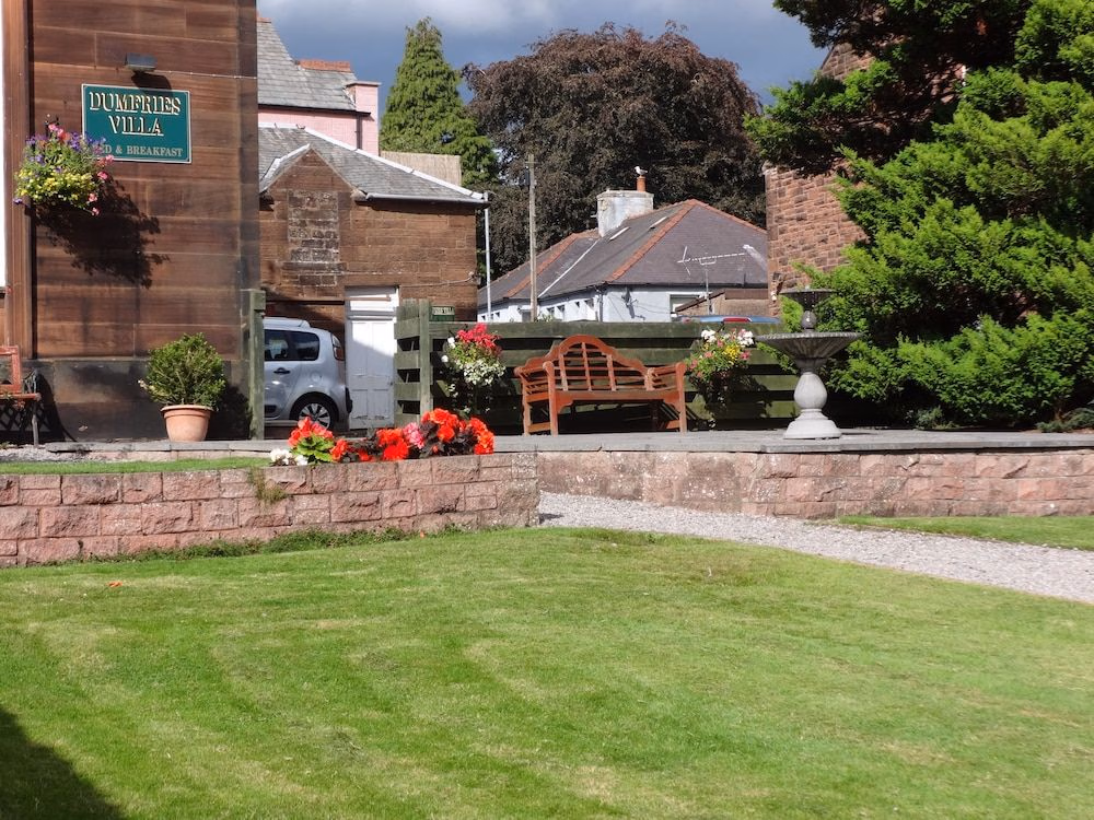 Dumfries Villa0