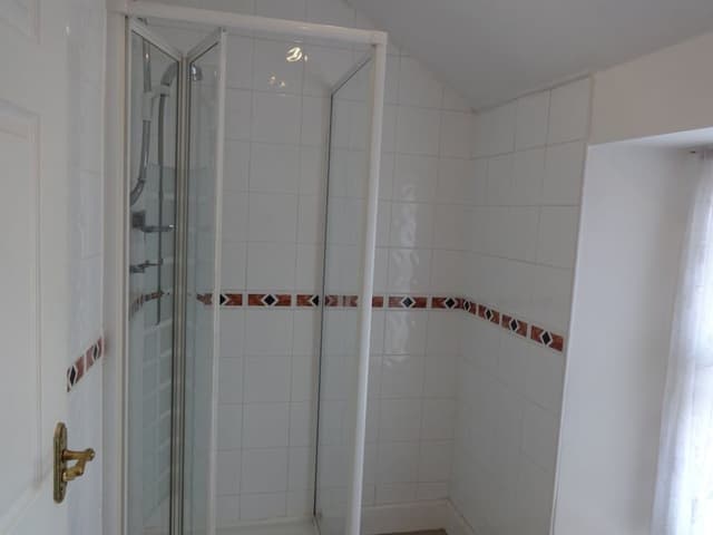 Family Room, Ensuite (Room2)